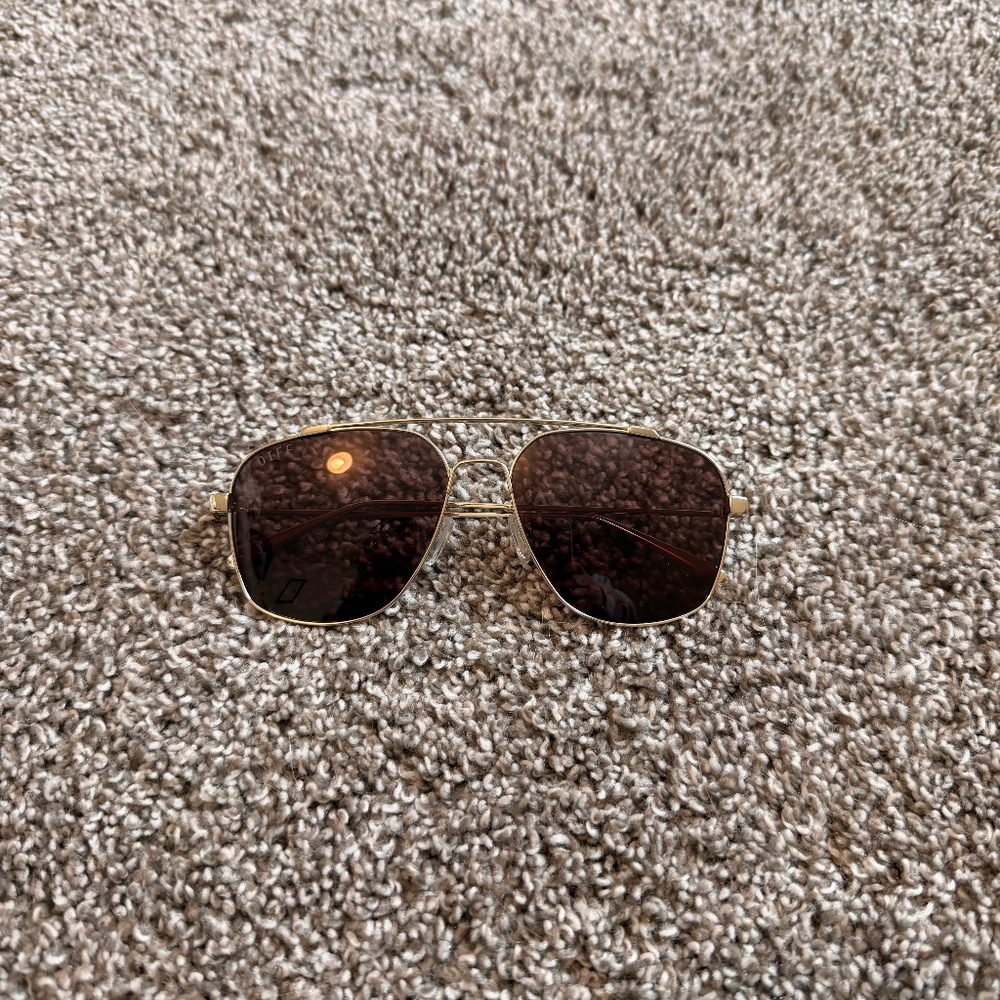 DIFF Aviator Sunglasses